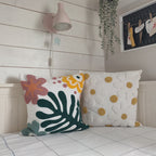 Fodere cuscino Flower, 2 varianti, su letto legno, BECCA