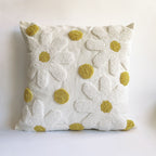 cuscino Flower margherita su sfondo bianco, BECCA