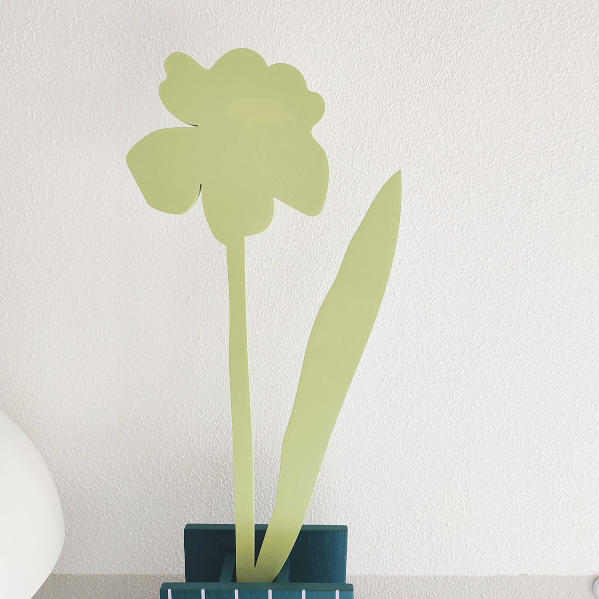 Particolare fiore in legno verde chiaro, BECCA