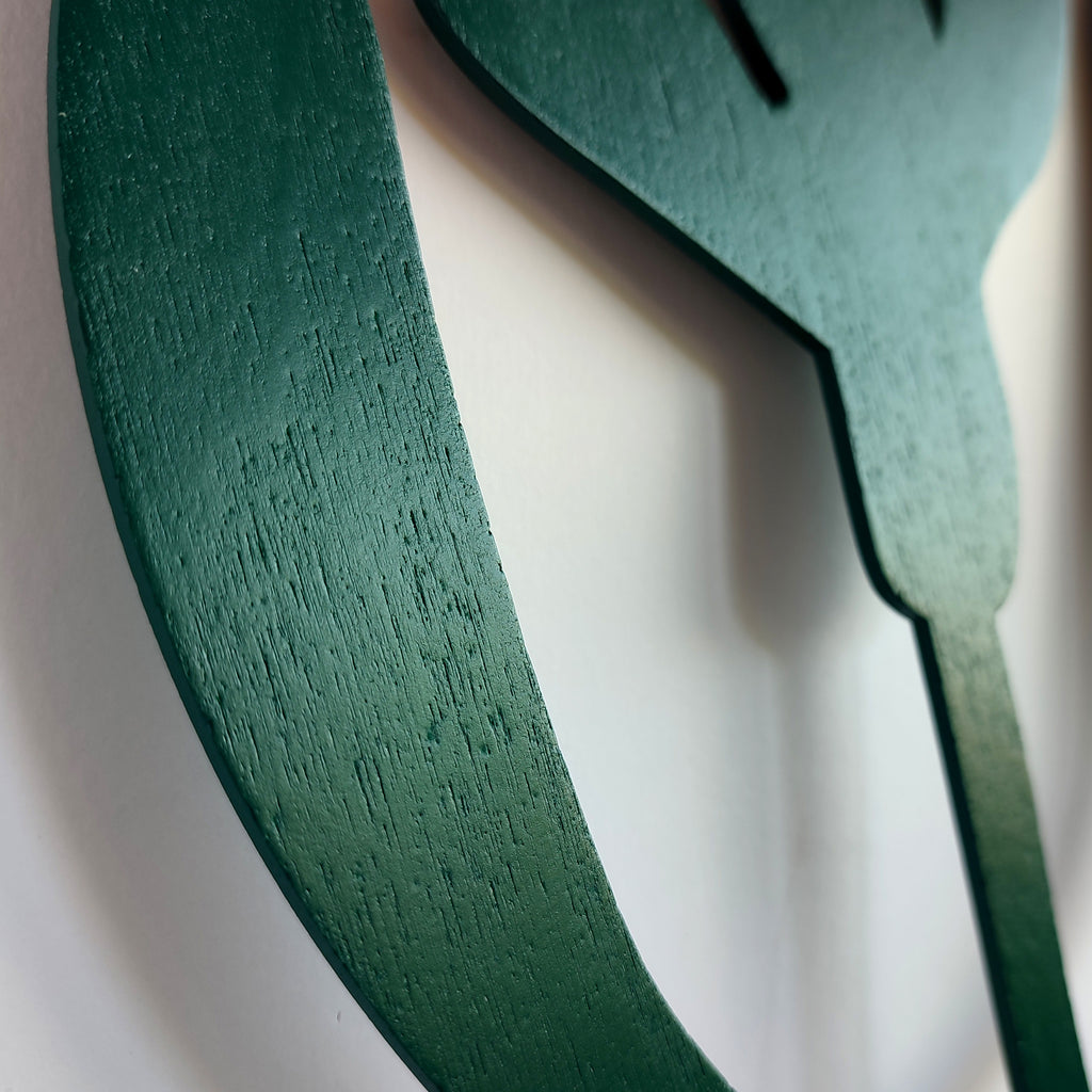 Particolare fiore in legno verde, foglia, BECCA
