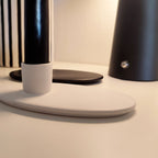 Porta candela ONE bianco opaco su superficie neutra, BECCA