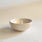 Porta incenso Bowl, bianco latte, su sfondo bianco firmato BECCA