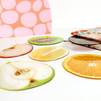 Segnalibro in acrilico trasparente a forma di frutta: arancia, kiwi, limone, mela, pera o uva, BECCA