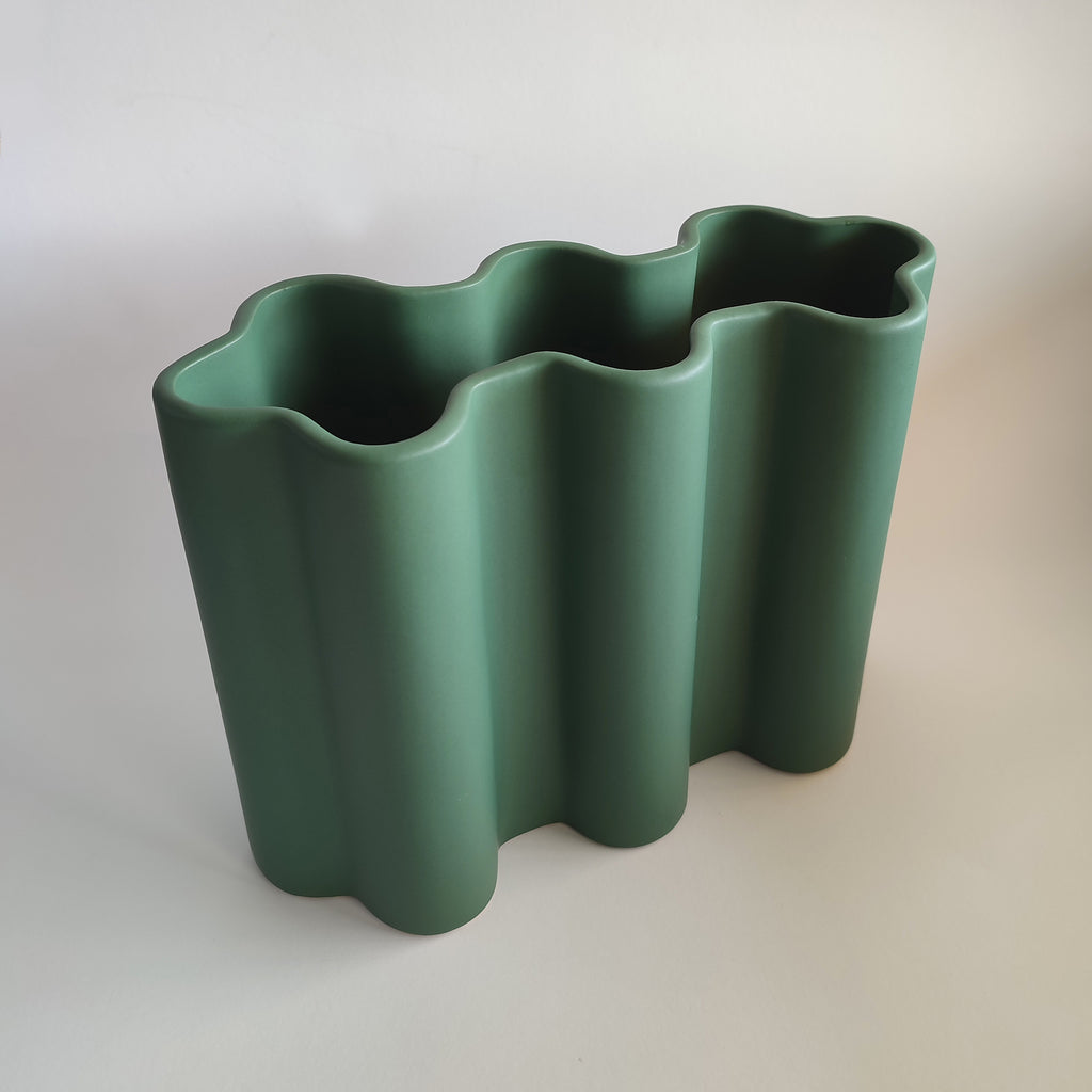 Vaso Onda, in ceramica, verde bosco, vista dall'alto, BECCA