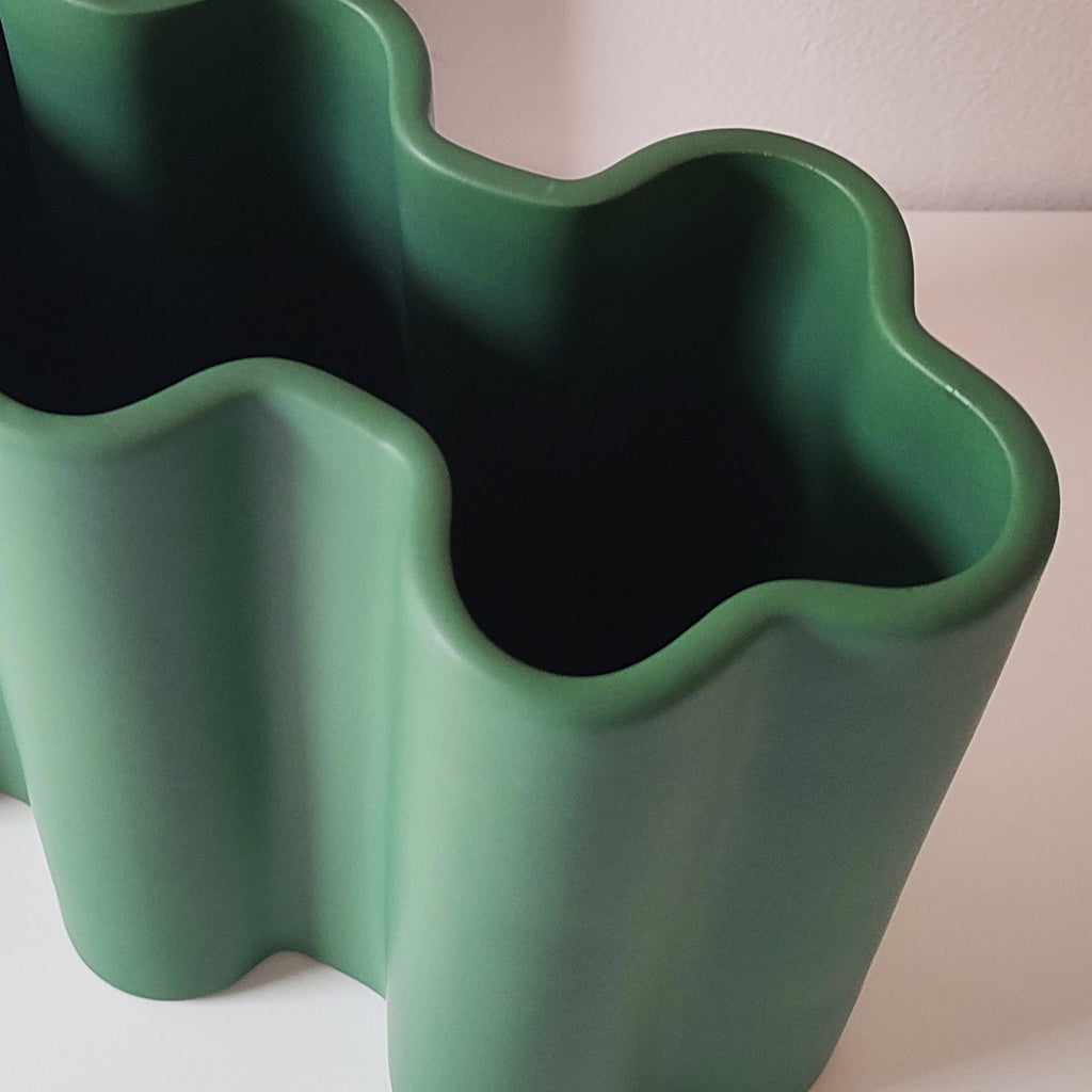 Vaso Onda verde bosco, dettaglio apertura superiore, BECCA