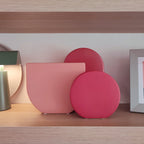 Vaso BERRY, M L S, con altri elementi decorativi, lampada e cornice, BECCA