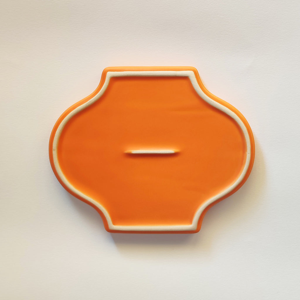 Vassoio decorativo Jewe, in ceramica, arancione, dettaglio del retro, BECCA