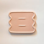Vassoio Jewe in ceramica rosa, vista del retro, BECCA