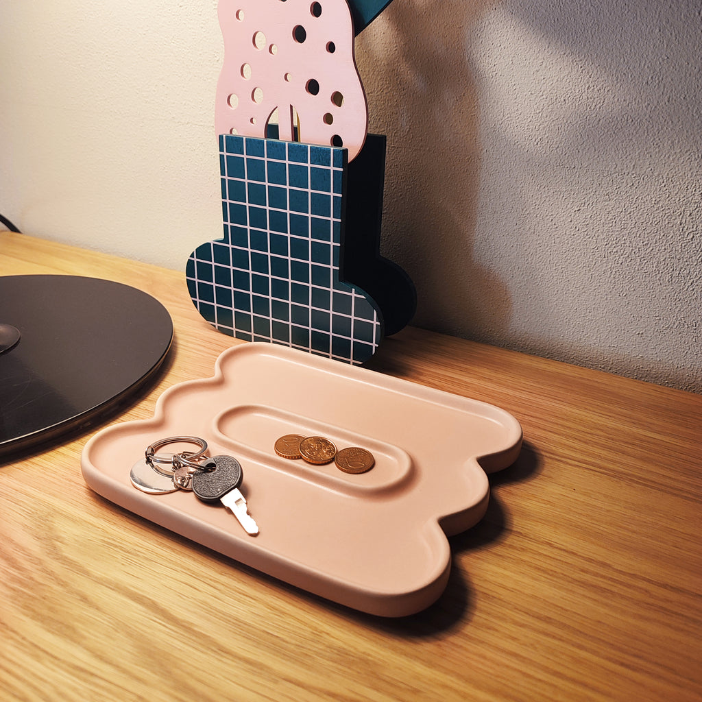 Vassoio Jewe, rosa, luce soffusa, su mobile in legno, ingresso, svuota tasche, BECCA 