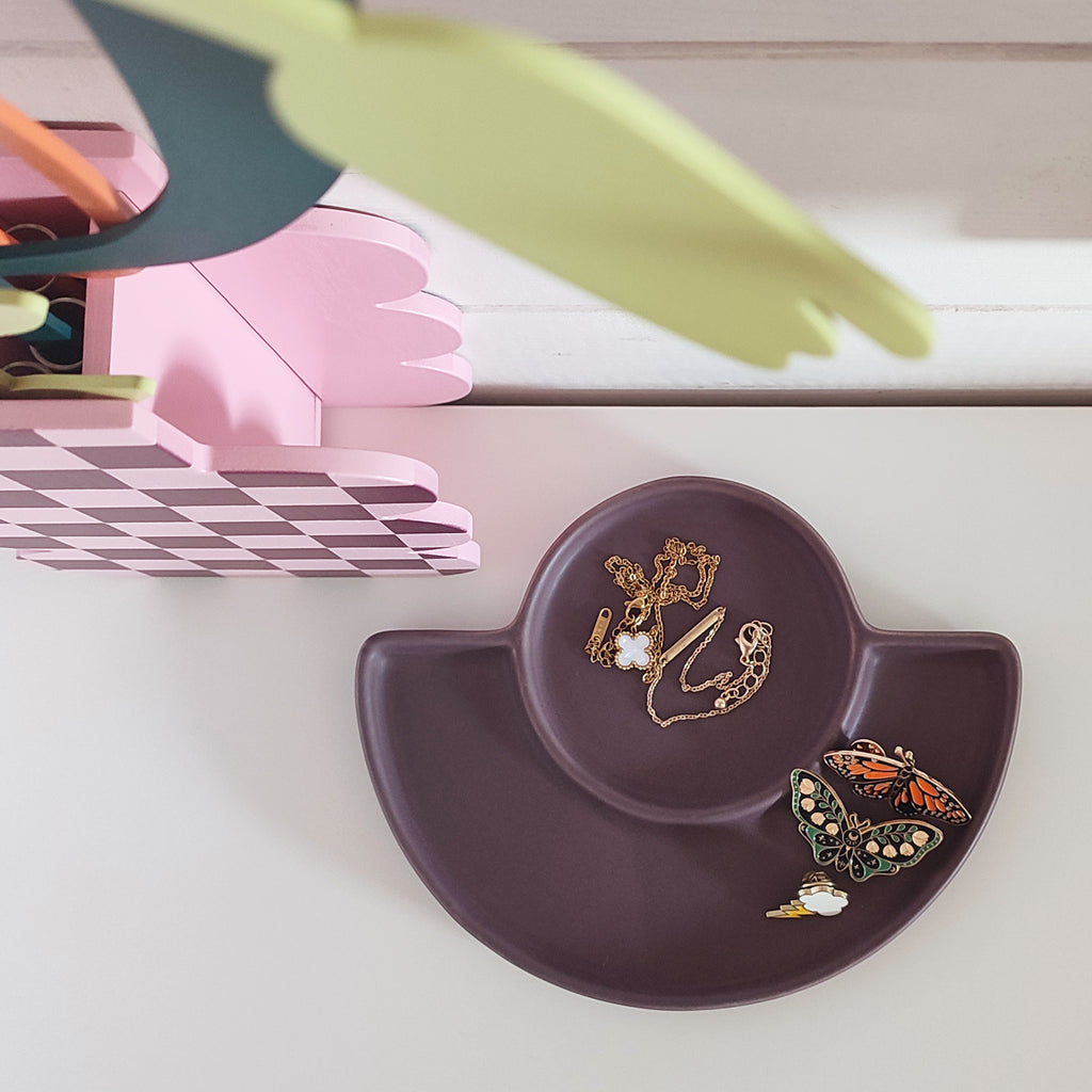 Vassoio Jewe, viola melanzana, con vaso e fiori di legno, porta gioielli, BECCA